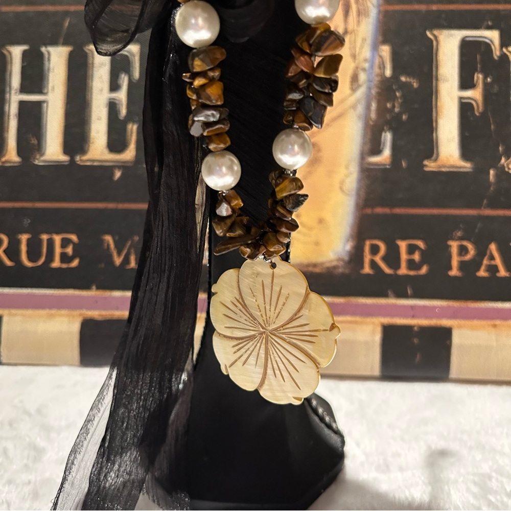 20 inches adjustable brown glass beads necklace.